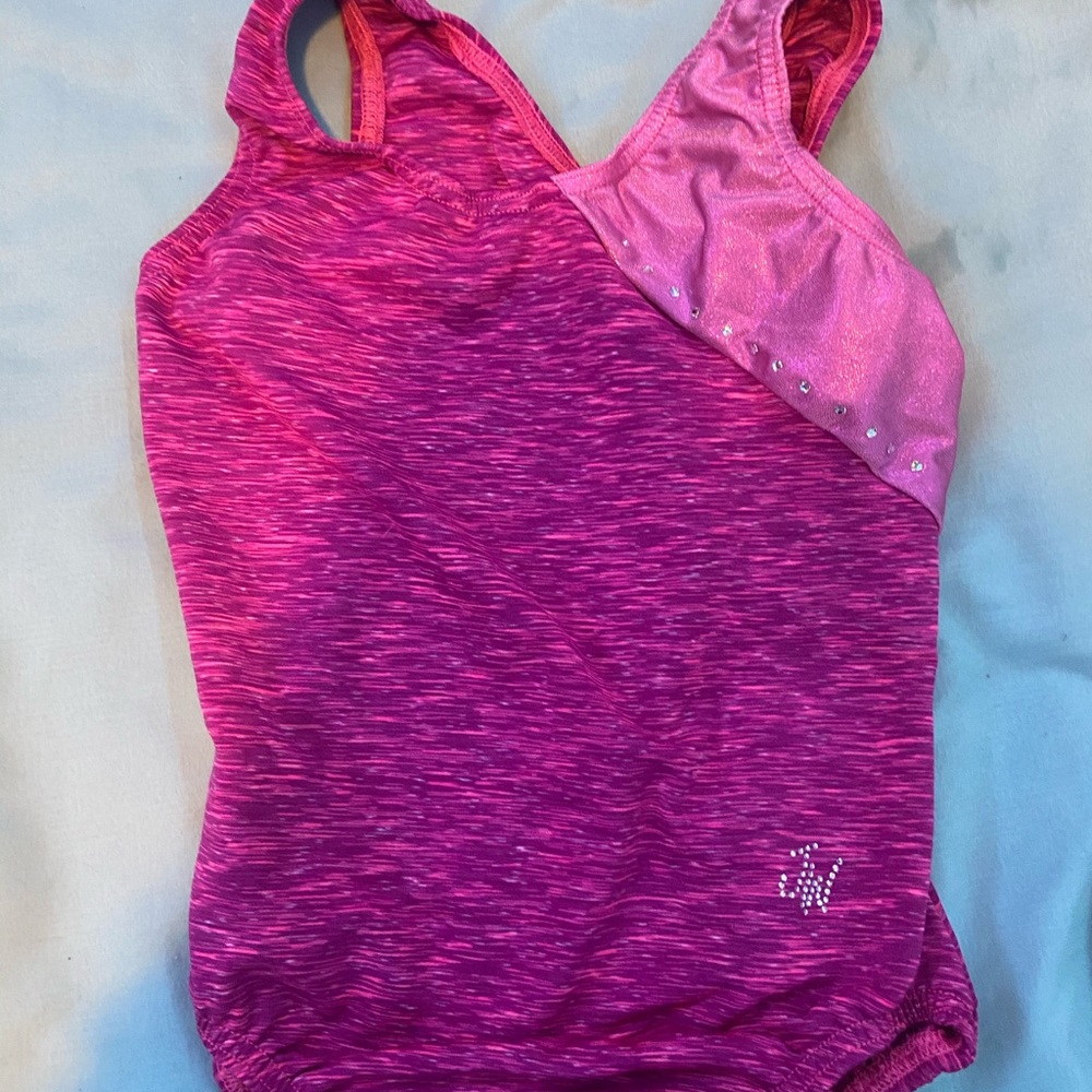 gymnastics leo